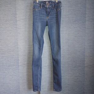 ⭐️Hollister Classic Blue Women's Skinny Jeans Comfy with Stretch Women’s Size 25